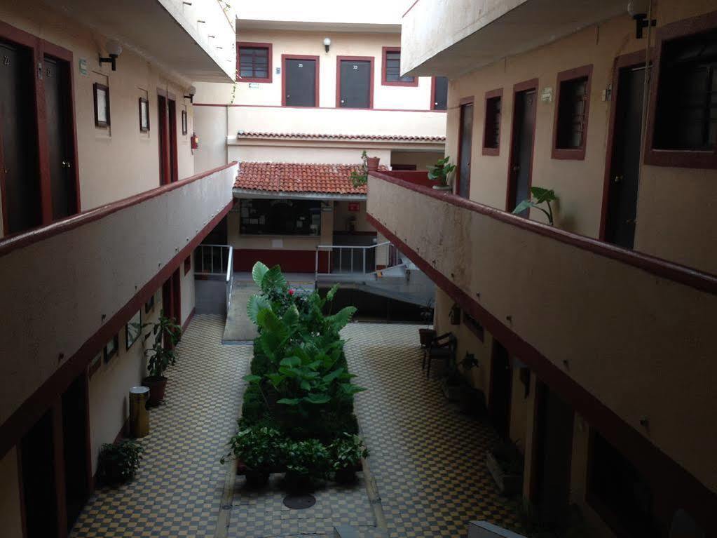 Hotel Gallo Rubio Guadalajara Exterior foto