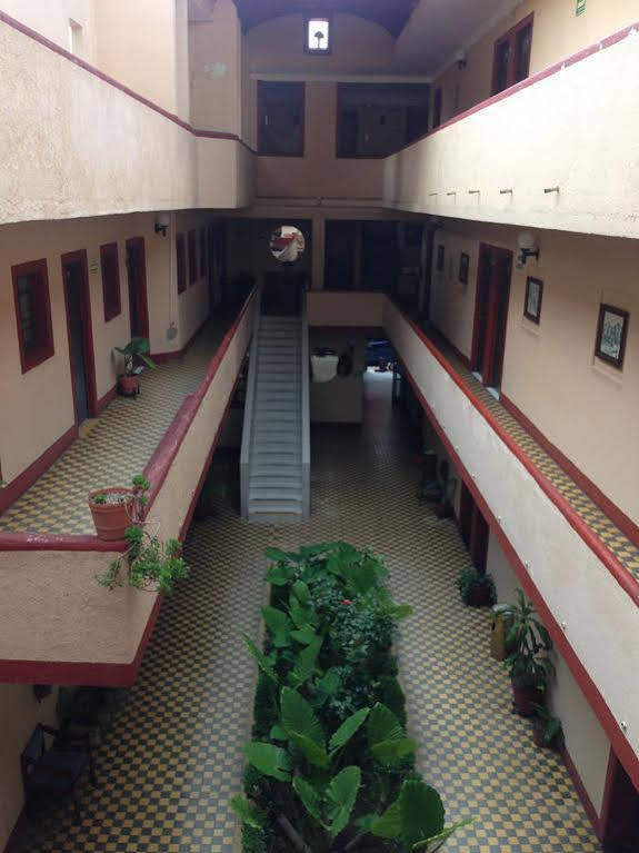 Hotel Gallo Rubio Guadalajara Exterior foto