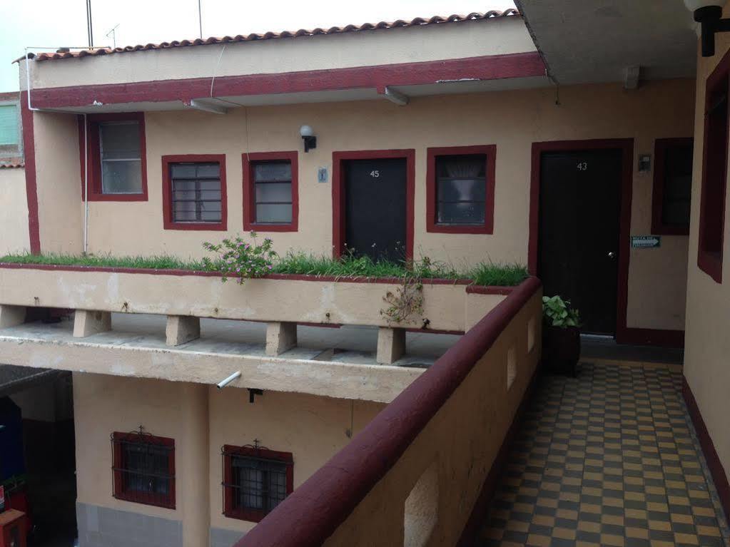 Hotel Gallo Rubio Guadalajara Exterior foto